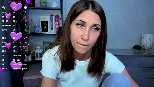 DreamVelour online show from April 14, 8:47 pm