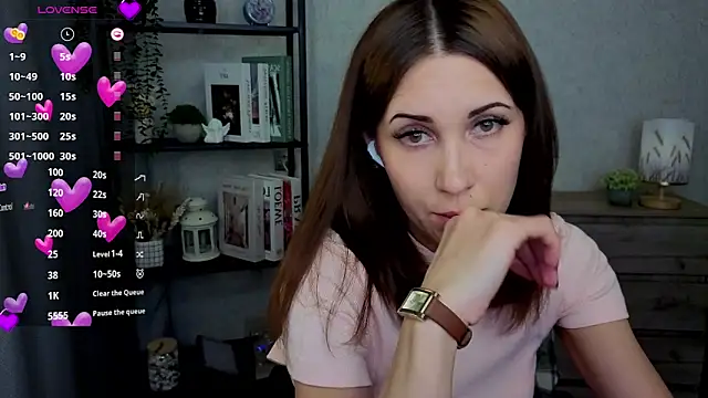 DreamVelour online show from February 15, 7:02 pm