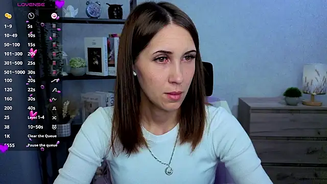 DreamVelour online show from March 27, 9:27 pm