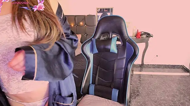 Hanna MA online show from November 14, 4:54 pm