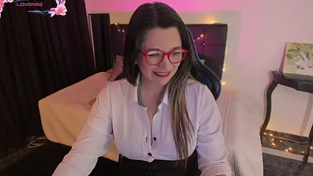 Hanna MA online show from November 29, 3:56 pm