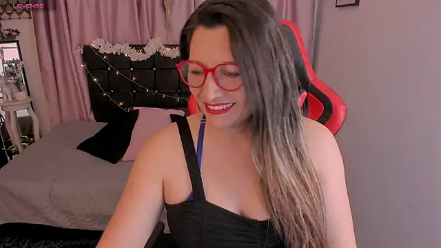 Hanna MA online show from December 5, 9:34 pm