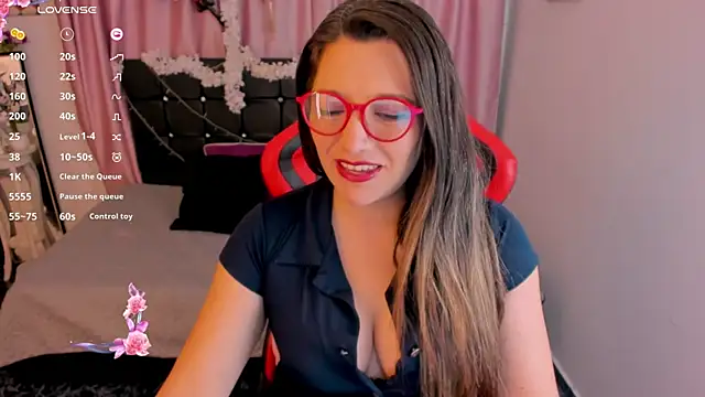 Hanna MA online show from December 19, 3:14 pm