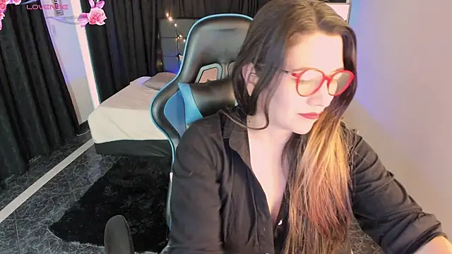 Hanna MA online show from November 1, 1:05 pm