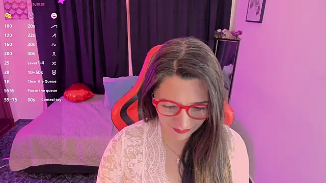 Snapshot of Hanna_MA chatting on May 13, 1:29 pm Hanna MA online show from May 13, 1:29 pm