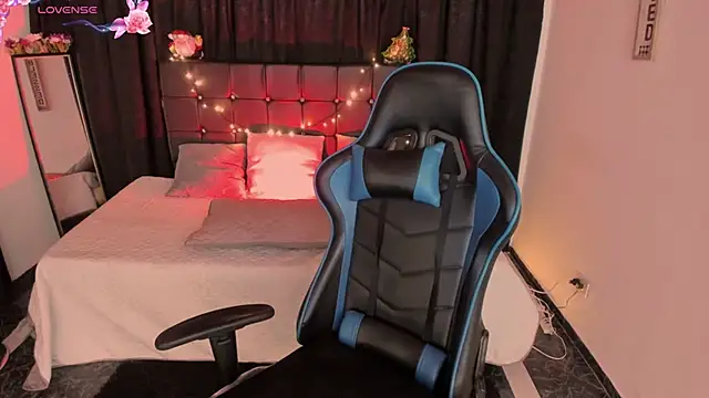 Hanna MA online show from December 2, 2:52 pm