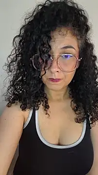 LondonHilton online show from February 17, 3:20 pm