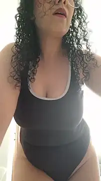 LondonHilton online show from April 9, 6:03 pm