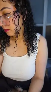 LondonHilton online show from March 28, 11:17 pm