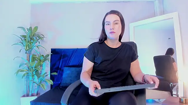 Iris Parkerr online show from November 7, 11:59 am