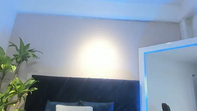 Iris Parkerr online show from October 29, 11:31 am