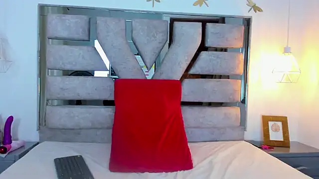 Lia Roseh online show from October 21, 12:48 pm