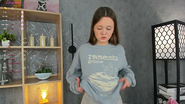 ElenoreReth online show from November 16, 1:32 am