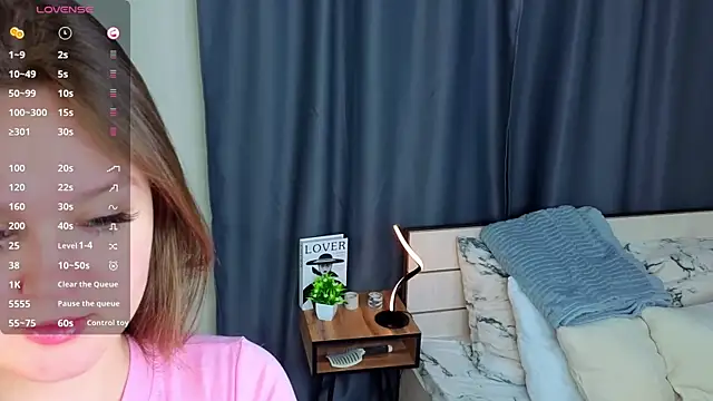 ElenoreReth online show from April 12, 1:42 am