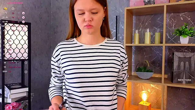 ElenoreReth online show from October 25, 1:49 am