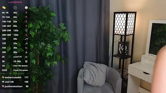 ElenoreReth online show from March 27, 8:26 am