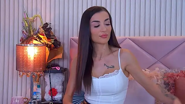 Snapshot of CindyKassidy chatting on June 25, 5:45 am CindyKassidy online show from June 25, 5:45 am