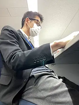 Snapshot of Take1668 chatting on February 12, 11:21 am Take1668 online show from February 12, 11:21 am