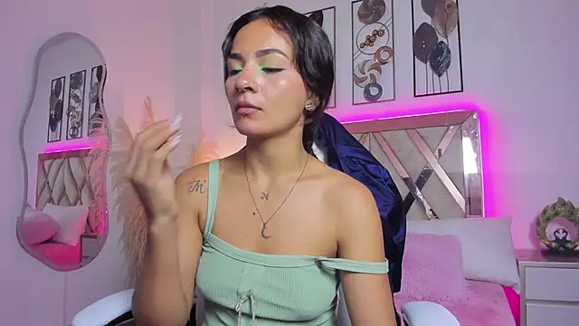 Snapshot of akira_09_ chatting on November 22, 1:10 pm akira 09 online show from November 22, 1:10 pm