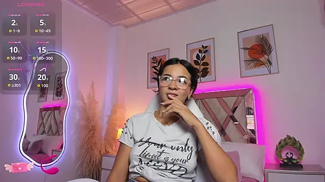 Snapshot of akira_09_ chatting on November 11, 12:11 pm akira 09 online show from November 11, 12:11 pm