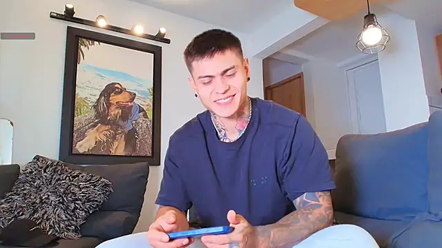 Snapshot of Marko_Toro__ chatting on October 10, 10:10 pm Marko Toro   online show from October 10, 10:10 pm