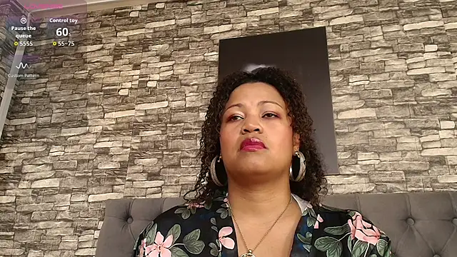 Snapshot of TaniaJhons chatting on October 12, 3:02 pm TaniaJhons online show from October 12, 3:02 pm