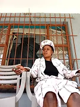 HotPetite 25 online show from January 14, 12:20 pm