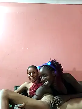 Snapshot of HotPetite_25 chatting on November 23, 9:36 pm HotPetite 25 online show from November 23, 9:36 pm