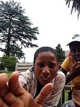 Snapshot of HotPetite_25 chatting on November 27, 6:36 am HotPetite 25 online show from November 27, 6:36 am