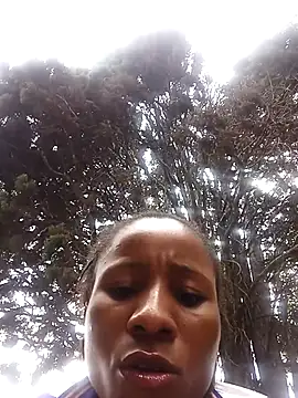 Snapshot of HotPetite_25 chatting on October 27, 2:07 pm HotPetite 25 online show from October 27, 2:07 pm