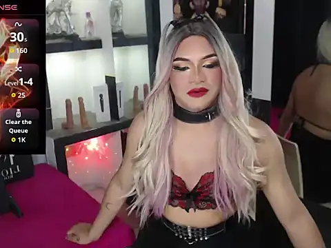 Snapshot of Sophia_hott01 chatting on November 6, 6:56 pm Sophia hott01 online show from November 6, 6:56 pm