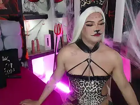 Snapshot of Sophia_hott01 chatting on October 30, 12:14 pm Sophia hott01 online show from October 30, 12:14 pm