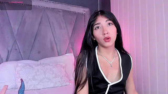 Mariana Kalo online show from November 16, 11:26 am