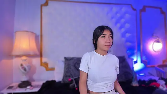 Mariana Kalo online show from December 21, 11:01 am