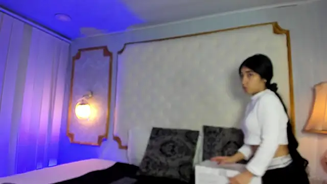 Mariana Kalo online show from January 15, 11:02 am