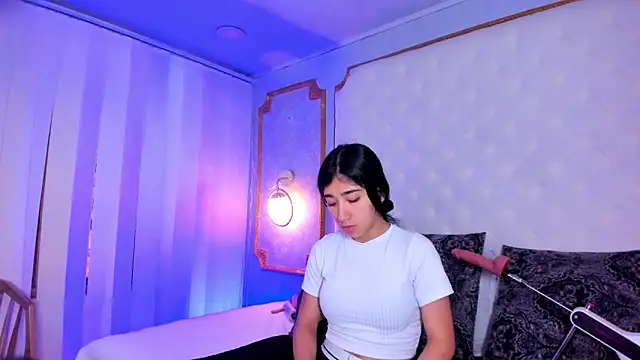 Mariana Kalo online show from January 7, 11:04 am