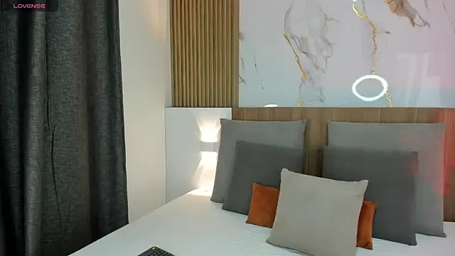 cristal priincess online show from November 5, 3:15 pm