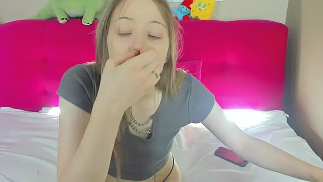 Angel Leeks online show from November 12, 11:03 am