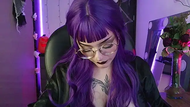 LesRose online show from October 22, 4:39 pm