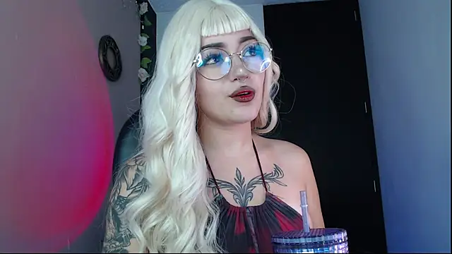 LesRose online show from April 13, 11:42 pm