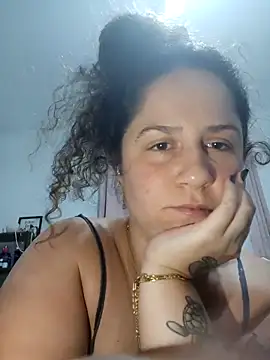 Snapshot of Moranguinha2234 chatting on February 28, 4:01 am Moranguinha2234 online show from February 28, 4:01 am