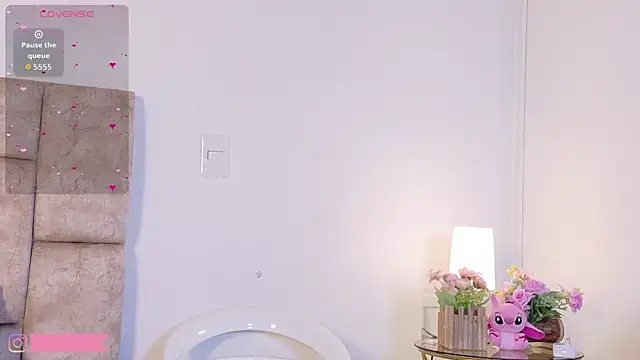 Snapshot of LunaOcampo_ chatting on December 3, 8:08 pm LunaOcampo online show from December 3, 8:08 pm