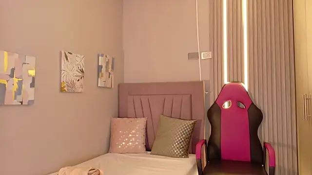 meli peach1 online show from December 15, 7:31 pm