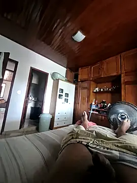 Preto18cmssa online show from February 9, 5:22 pm