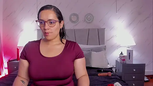 Michell Monet online show from February 5, 12:01 pm