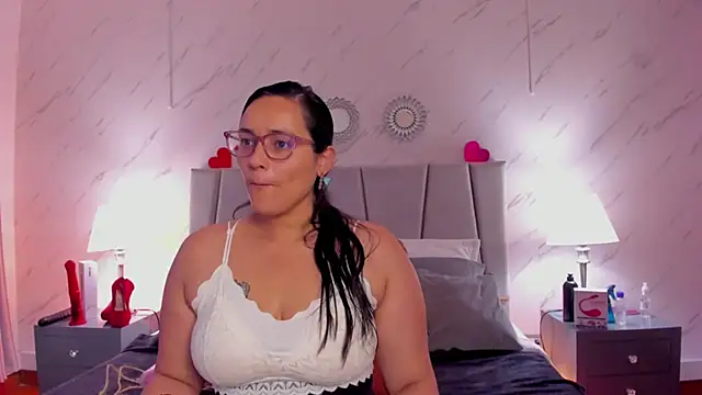 Michell Monet online show from February 27, 12:05 pm