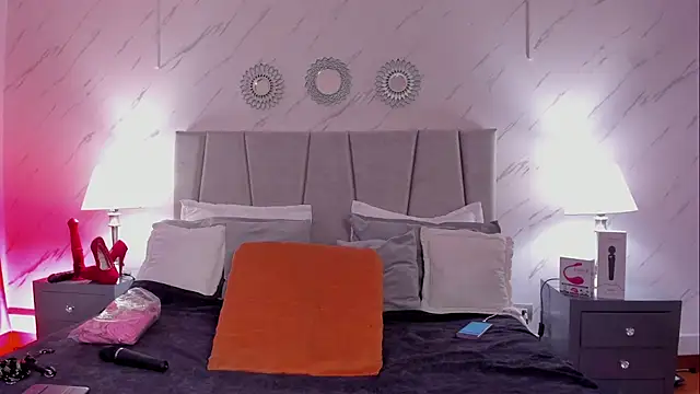 Michell Monet online show from February 6, 8:27 pm