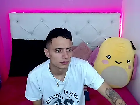 xx-kike-xx online show from October 4, 2:07 pm