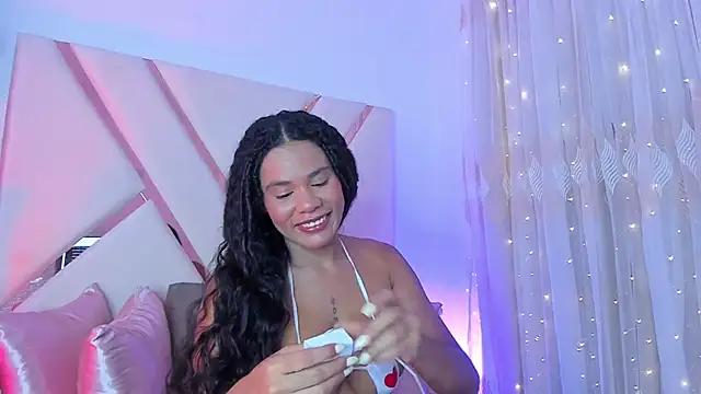 Jade Thonson1 online show from May 28, 8:04 pm