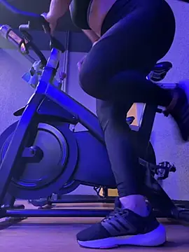 Anavalle online show from October 4, 5:03 pm